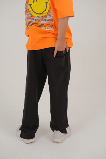 Black oversize pants